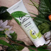 LOVE NATURE Purifying Gel Wash with Organic Tea Tree & Lime