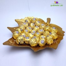 Chocolate With Beautiful Leave Tray